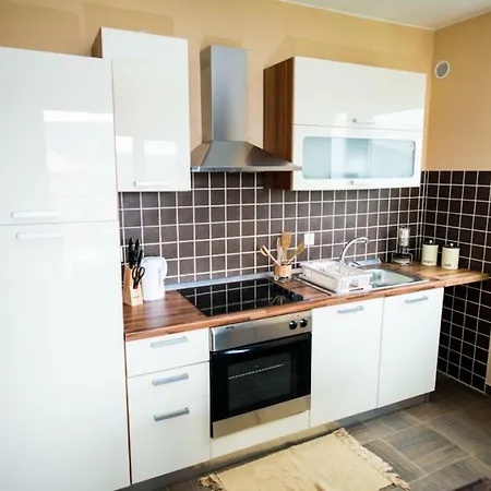 In With Balcony, Air Condition, Wifi, Washing Machine * Bibinje