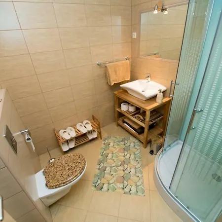 Διαμέρισμα In With Balcony, Air Condition, Wifi, Washing Machine Bibinje