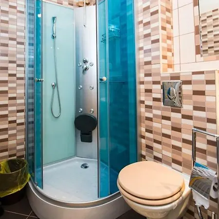 Διαμέρισμα In With Balcony, Air Condition, Wifi, Washing Machine Bibinje