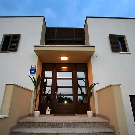 In With Balcony, Air Condition, Wifi, Washing Machine
