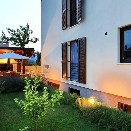 In With Balcony, Air Condition, Wifi, Washing Machine Διαμέρισμα Bibinje